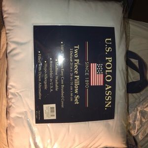 U.S Polo Assn 2 set pillows in bag NWOT